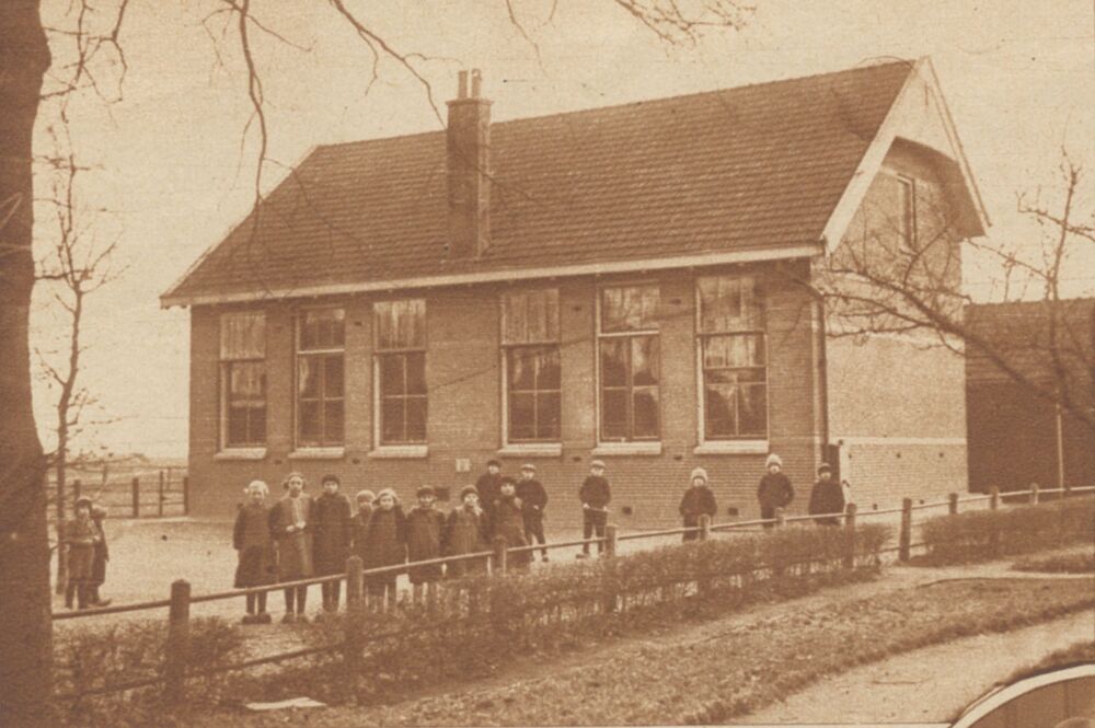 De school van Anderen, en de juffen die kwamen en gingen